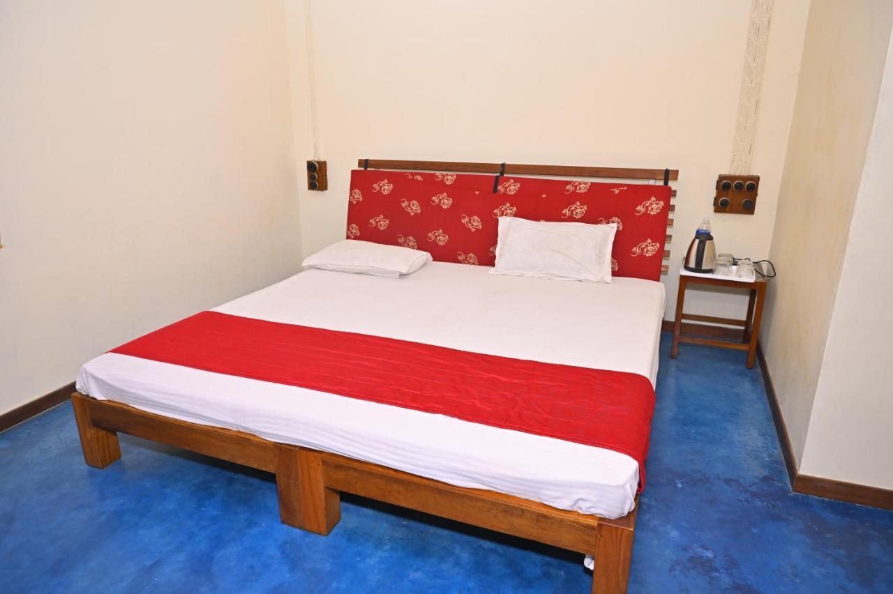 Les Boganveillea Heritage Guest House Ауровил Екстериор снимка